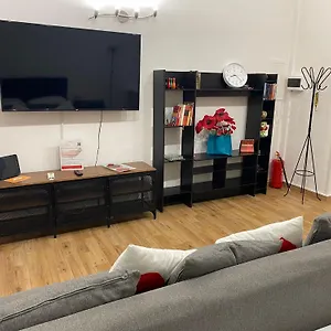 New A Trastevere Apartment